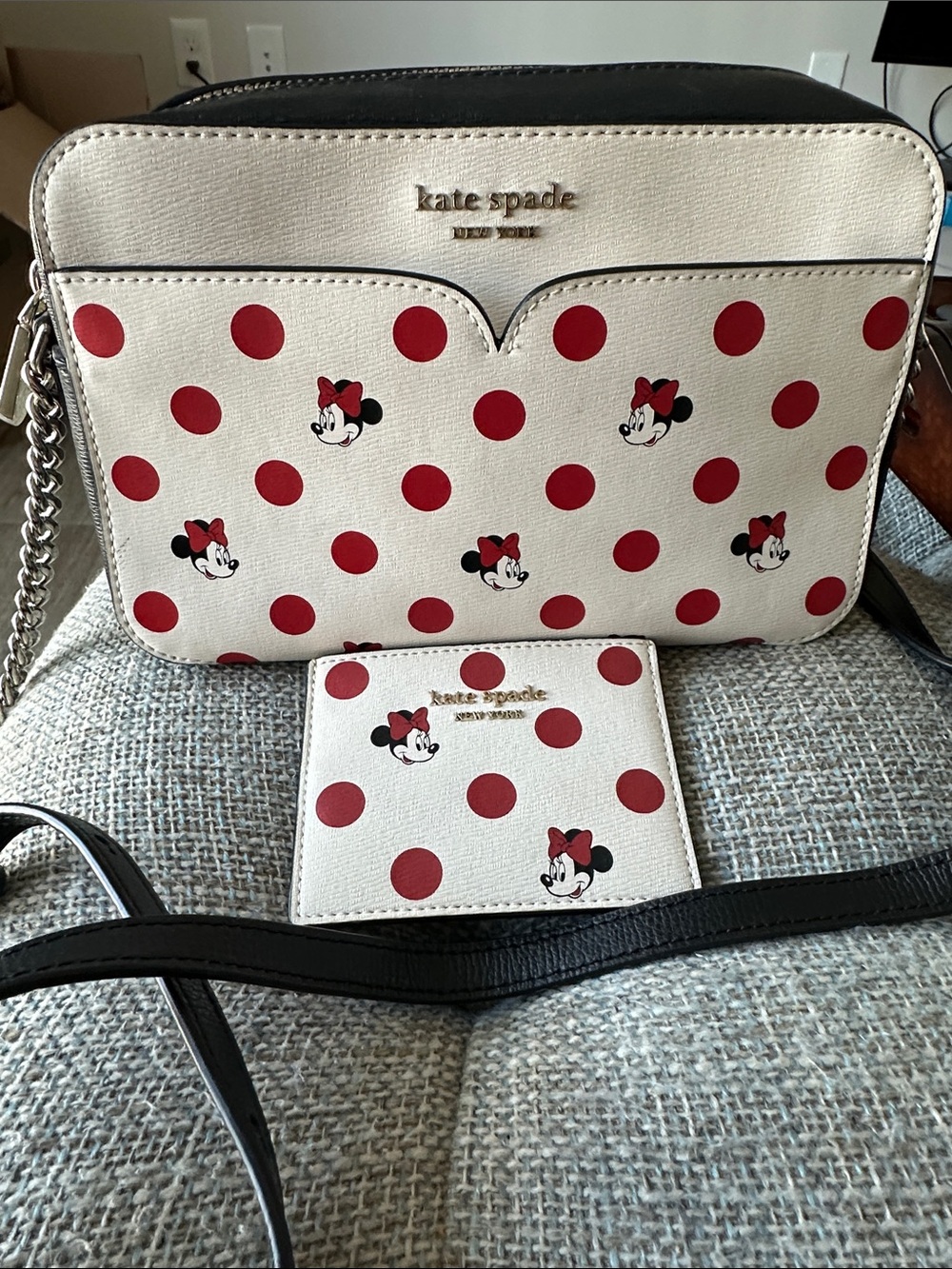 Disney × Kate Spade New York Minnie Mouse Camera Bag w/matching cardholder EUC